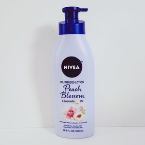 🔮3/$15 Nivea Oil Infused Body Lotion Peach Blossom and Avocado Oil